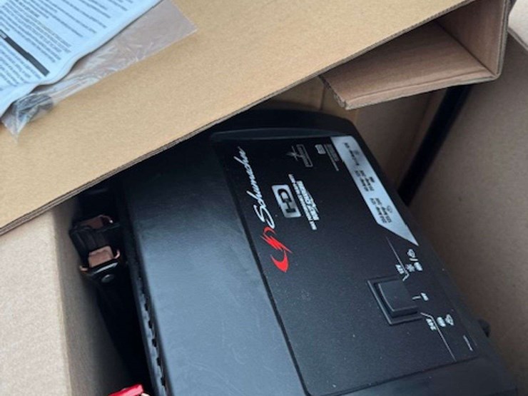 unused-schmucher-250-amp-12v-battery-charger-image-11