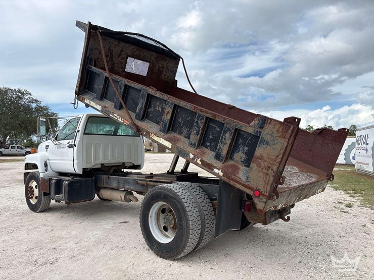 1999-gmc-c7500-s/a-dump-truck-image-4