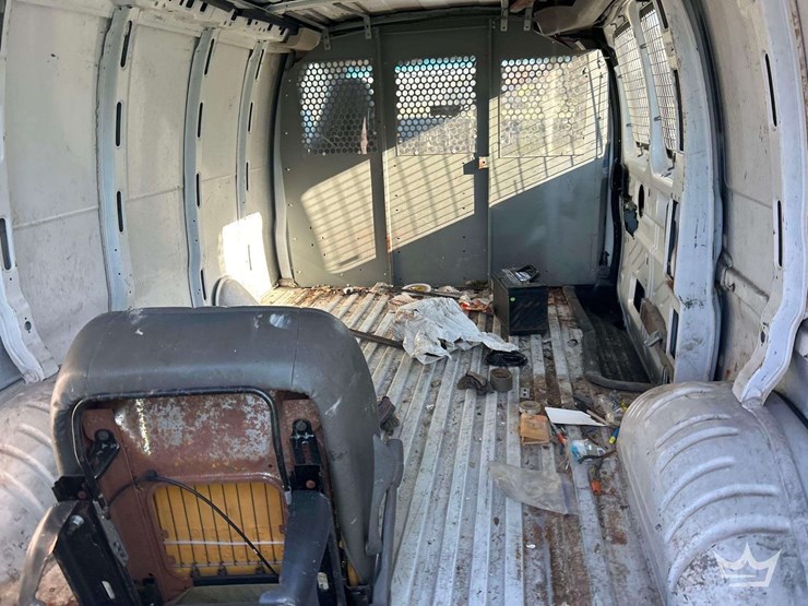 2006-chevrolet-express-3500-image-21