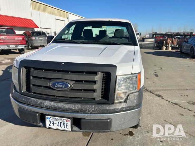 2014-ford-f150-xl-image-12