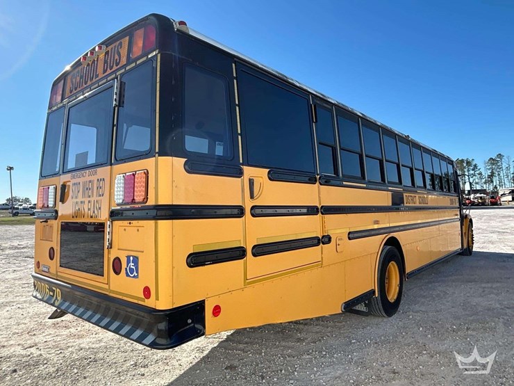 2007-frienghtliner-b2-school-bus-image-3