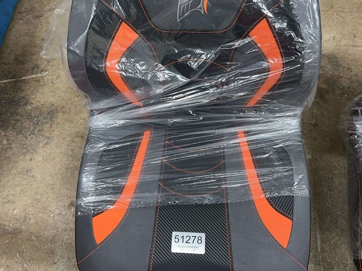 unused-spartan-zero-turn-mower-seats-image-2