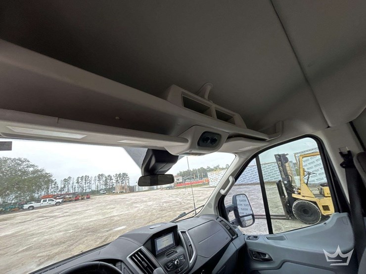 2017-ford-transit-image-17