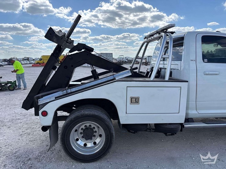 2022-dodge-ram-4500-image-18