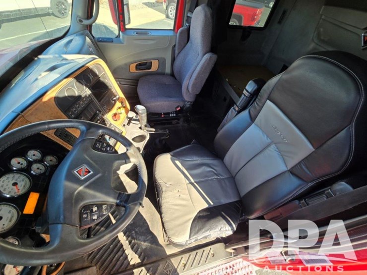 2011-international-prostar-image-22