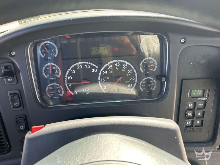 2008-freightliner-b2-image-12