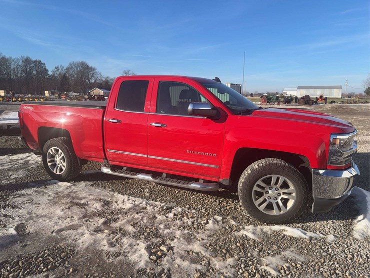 2016-chevrolet-silverado-1500-image-1