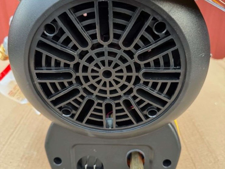 unused-dewalt-propane-68000-btu-heater-image-3