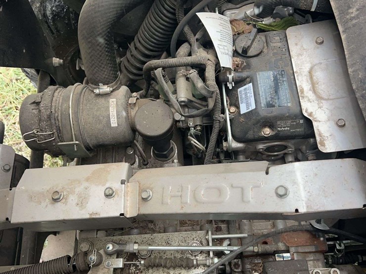 2022-kubota-rtv520-image-11