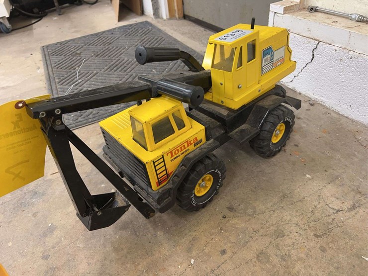 metal-tonka-dump-truck,-metal-tonka-cement-truck,-metal-tonka-excavator-image-6