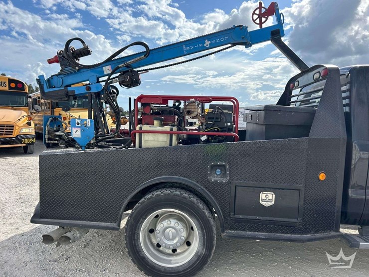 2013-ford-f450-image-32