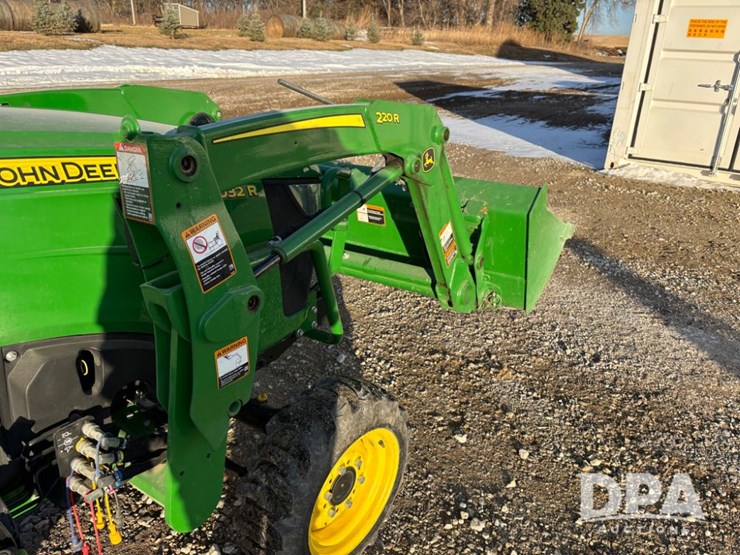 john-deere-2032r-image-35