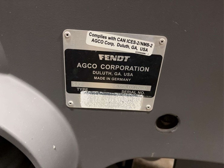 agco-fendt-1042-tractor-image-8