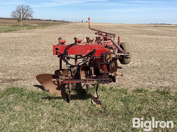 international-720-image-2