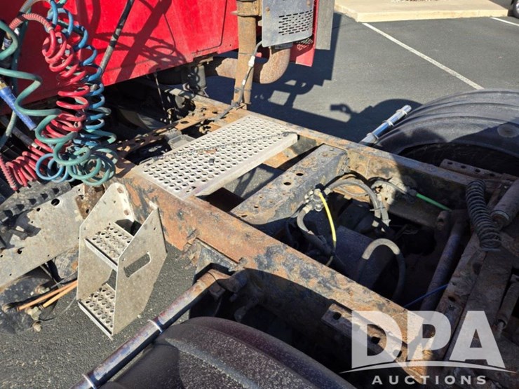 2011-international-prostar-image-12