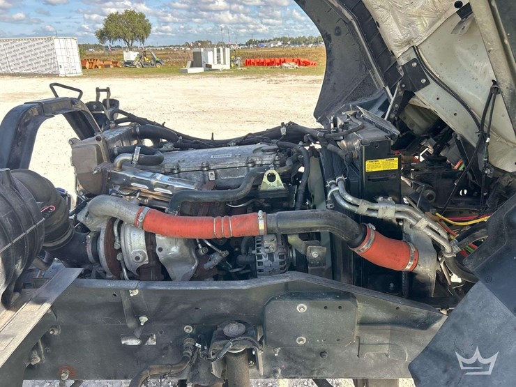 2018-isuzu-ftr-image-8