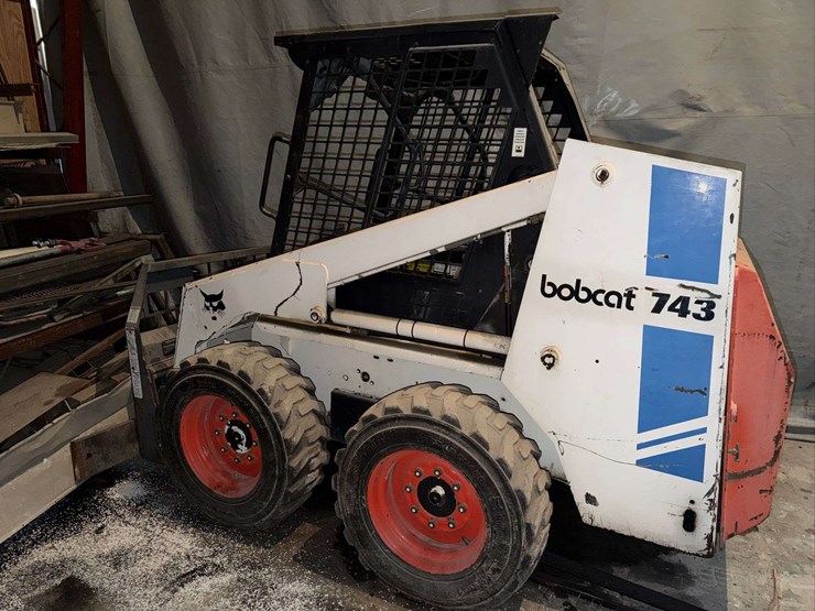 bobcat-743-image-1