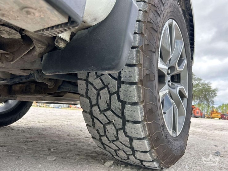 2023-chevrolet-1500-image-31