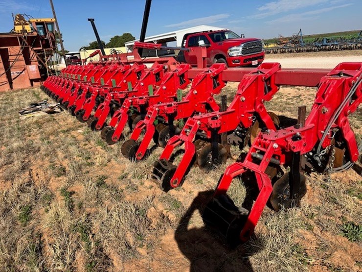 sunflower--16-row-do-all-plow-image-3