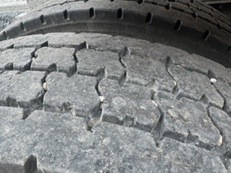 international-9400-image-8