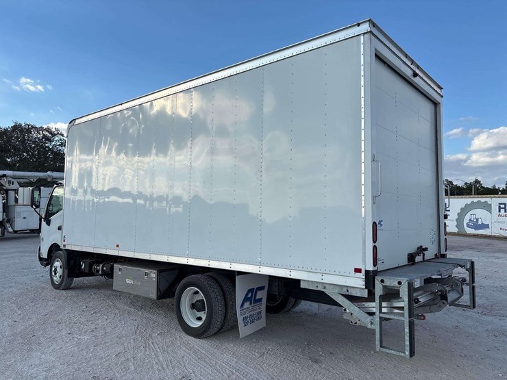 2020-hino-195-image-5