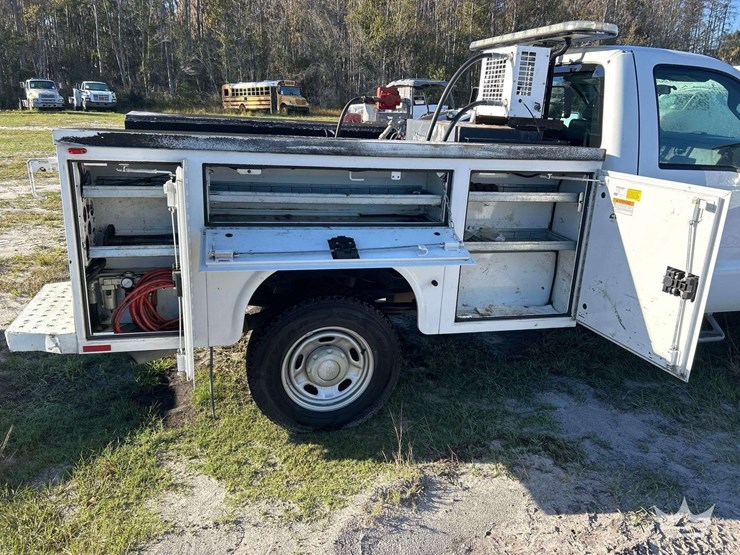 2015-ford-f350-image-21