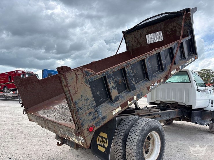 1999-gmc-c7500-s/a-dump-truck-image-17
