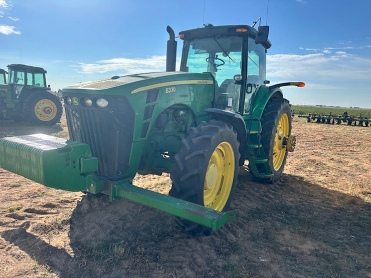 john-deere-8330-image-1
