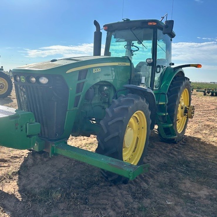 JOHN DEERE 8330