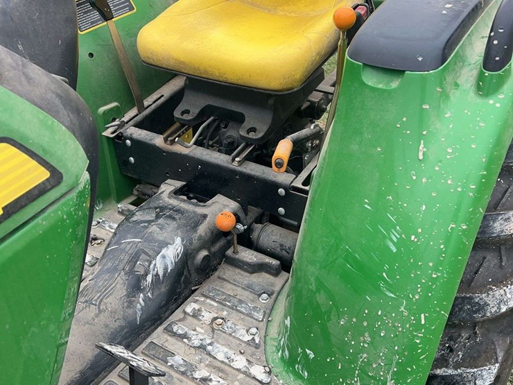 2018-john-deere-3032e-image-19