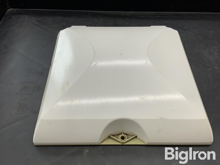 2018-holland-700-image-2