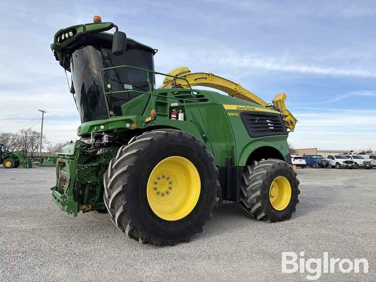 2022-john-deere-9900i-forage-harvester-image-1