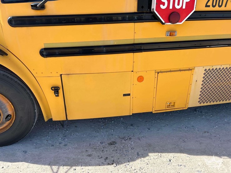 2008-freightliner-b2-image-27