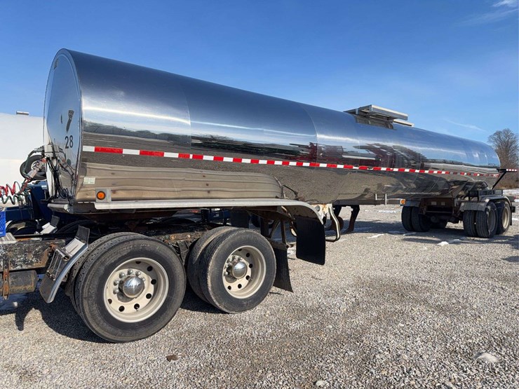 1990-ss-barbell-tanker-trailer-with-2-baffles-image-1