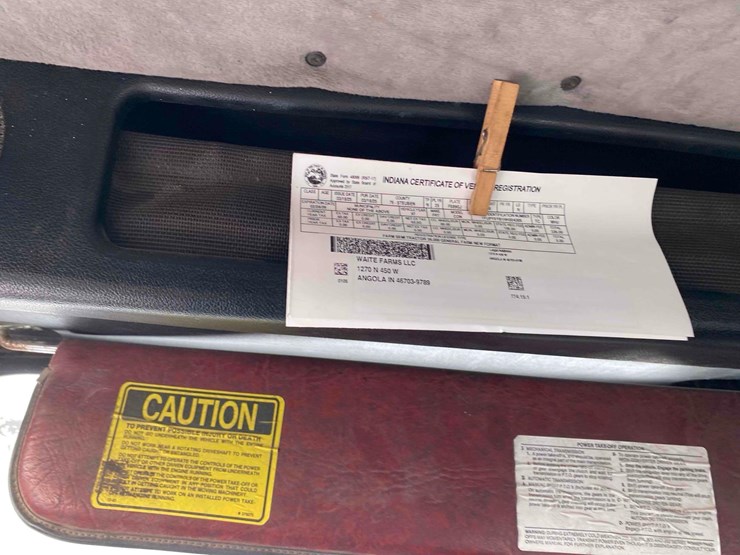 1987-freightliner-day-cab-semi-tractor-image-67