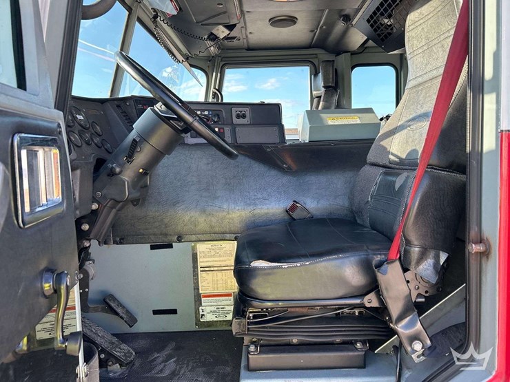 2004-pierce-tilt-crew-cab-pumper-fire-truck-image-11