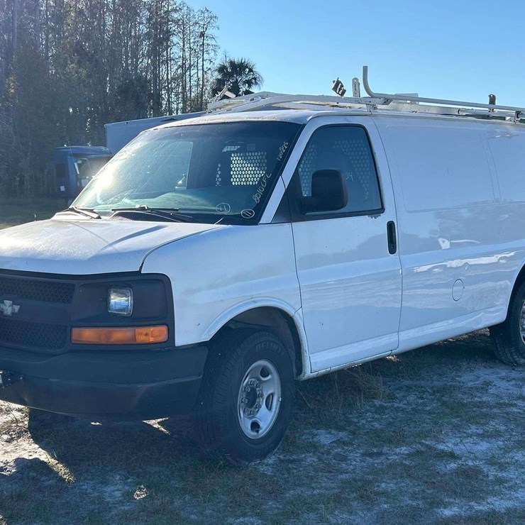2006 CHEVROLET EXPRESS 3500