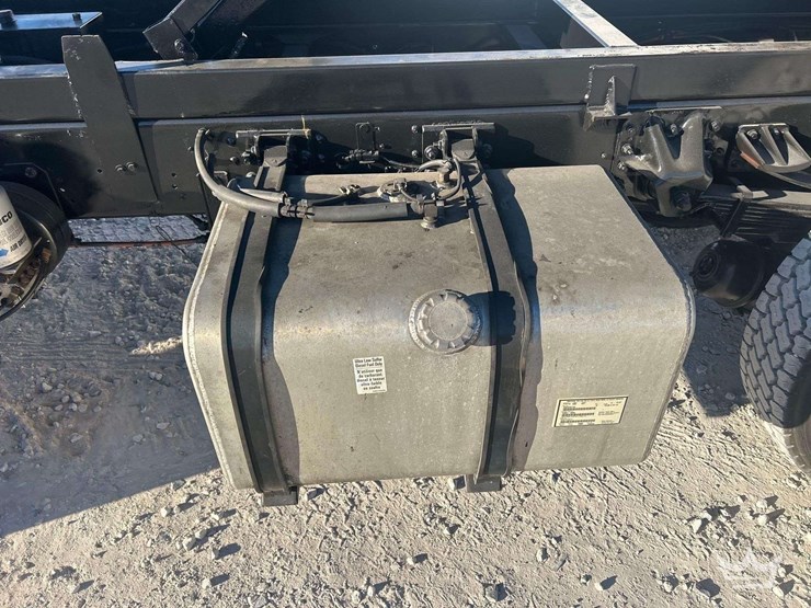 2018-isuzu-ftr-image-15