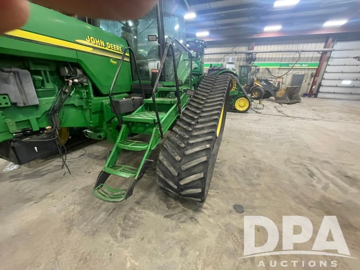 john-deere-8410t-image-12