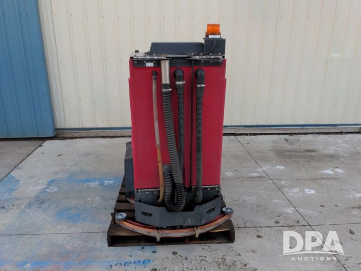 caterpillar-30-image-2