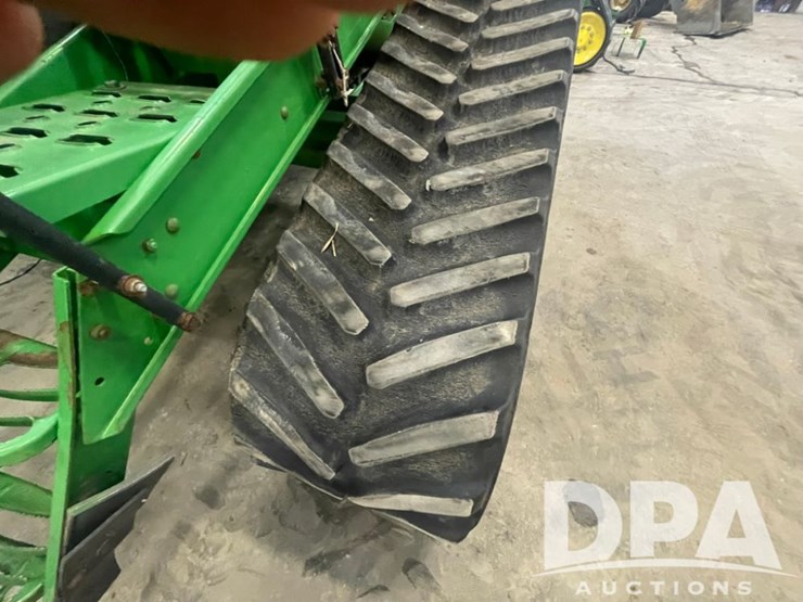 john-deere-8410t-image-13