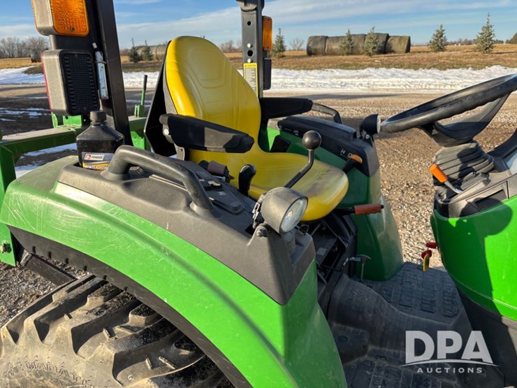 john-deere-2032r-image-22