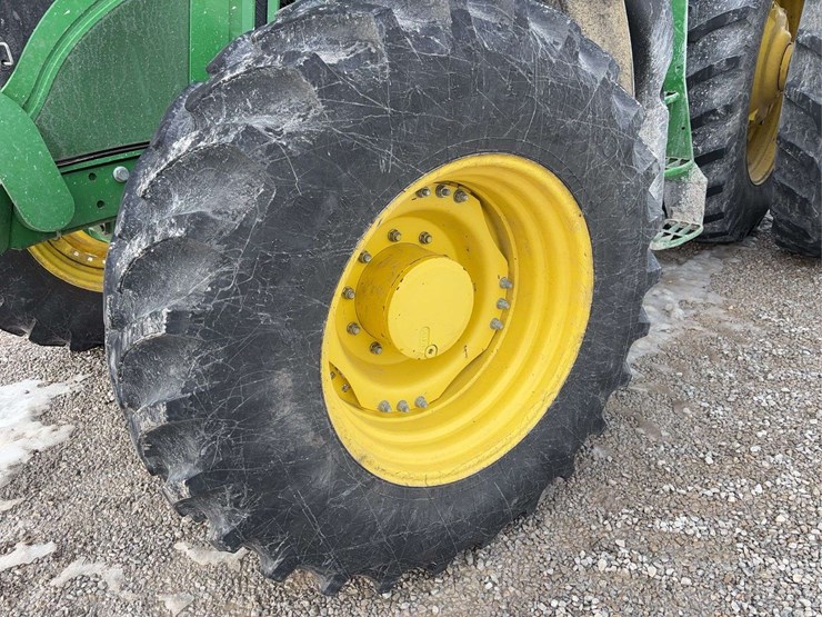 john-deere-6215r-image-3
