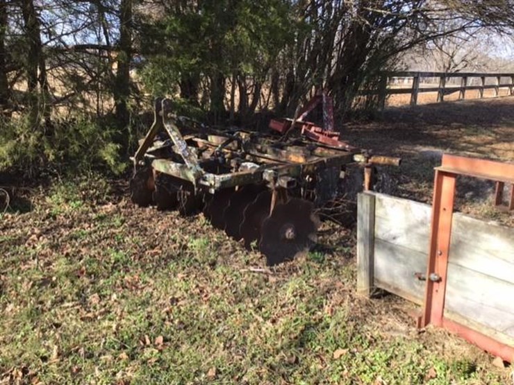 1947-ford-8n-image-6