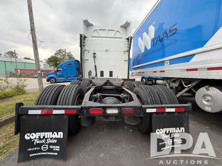 2019-peterbilt-579-image-8