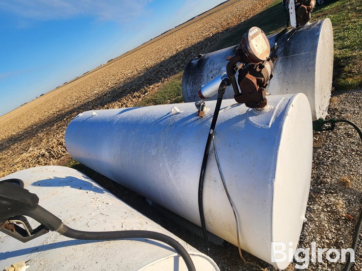 1,000-gal-fuel-tank-w/-electric-pump-image-4