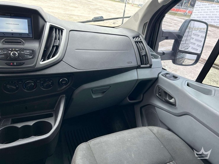 2017-ford-transit-image-16