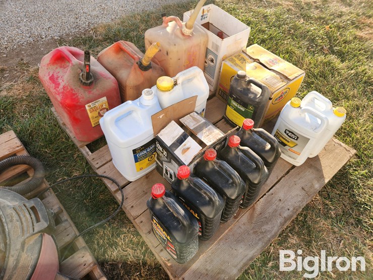 gas-cans-&-lubricants-image-7