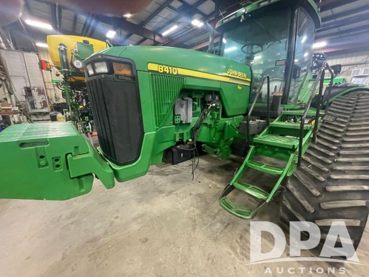 john-deere-8410t-image-11