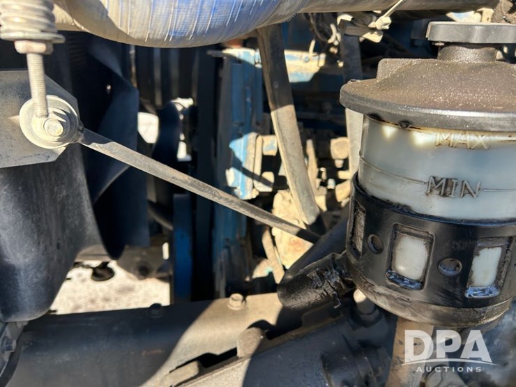 international-7400-image-47